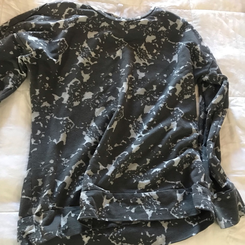 Fabletics shirt